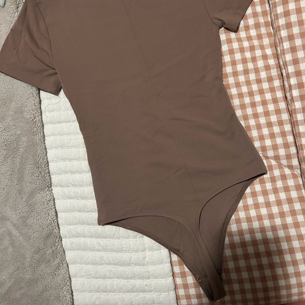 Aritzia Bodysuit - Picture 4 of 4